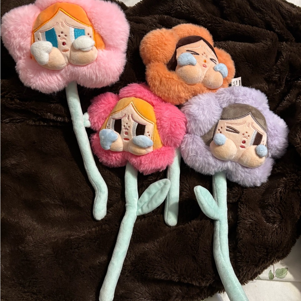 Pop Mart CryBaby Sad Club Series Plush Flowers - Picture 2 of 2